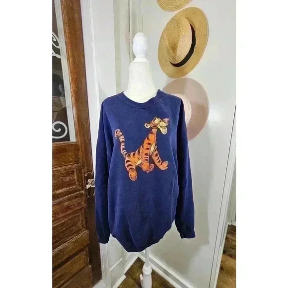 Vintage Disney Store Tigger Size XL Navy Crewneck Sweatshirt - Picture 1 of 7